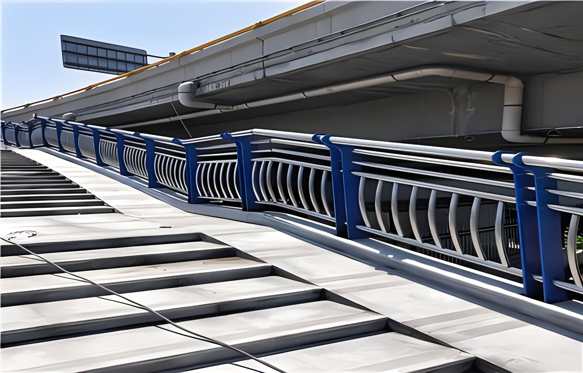 岳阳不锈钢桥梁护栏维护方案：确保安全，延长使用寿命