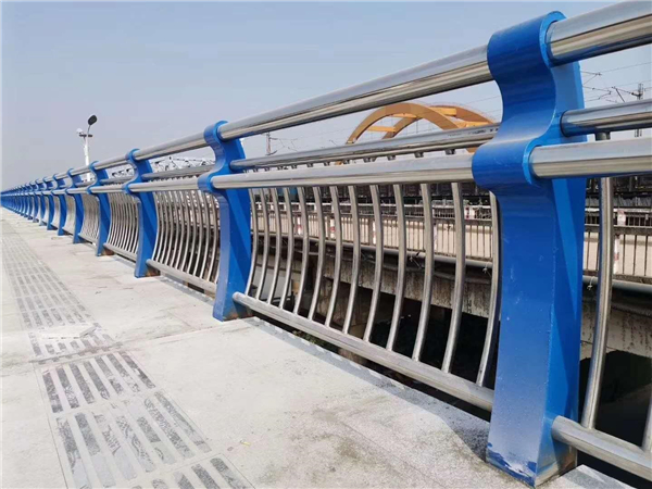 岳阳304不锈钢复合管护栏的生产工艺揭秘